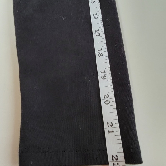 Isaac Mizrahi Women's Essentials Trapeze Hem V-Neck Tunic Top Black Large Size - Picture 7 of 8